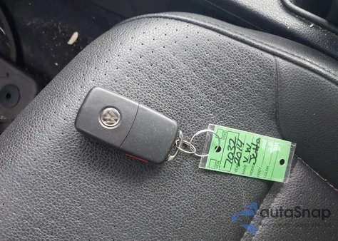 2014 Volkswagen Jetta 1.8T Se z USA, uszkodzony, nr VIN 3VWD07AJ5EM394176